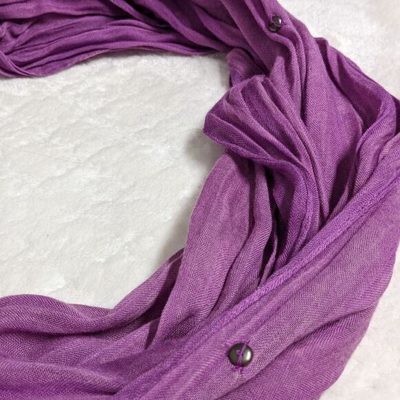 NWOT - Lightweight Soft/Muted Grape Color Infinity Scarf - Picture 2 of 8